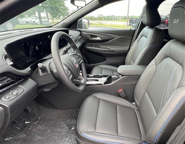 new 2025 Buick Envista car, priced at $27,454