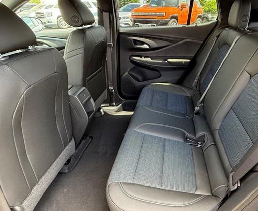 new 2025 Buick Envista car, priced at $25,980