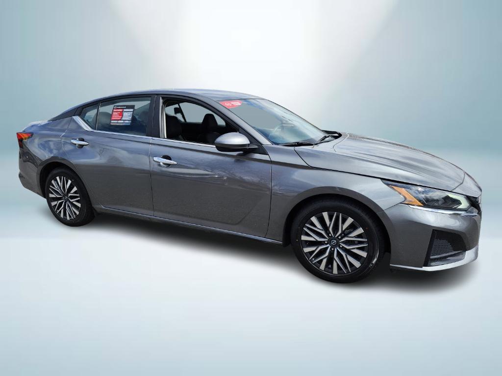 used 2023 Nissan Altima car