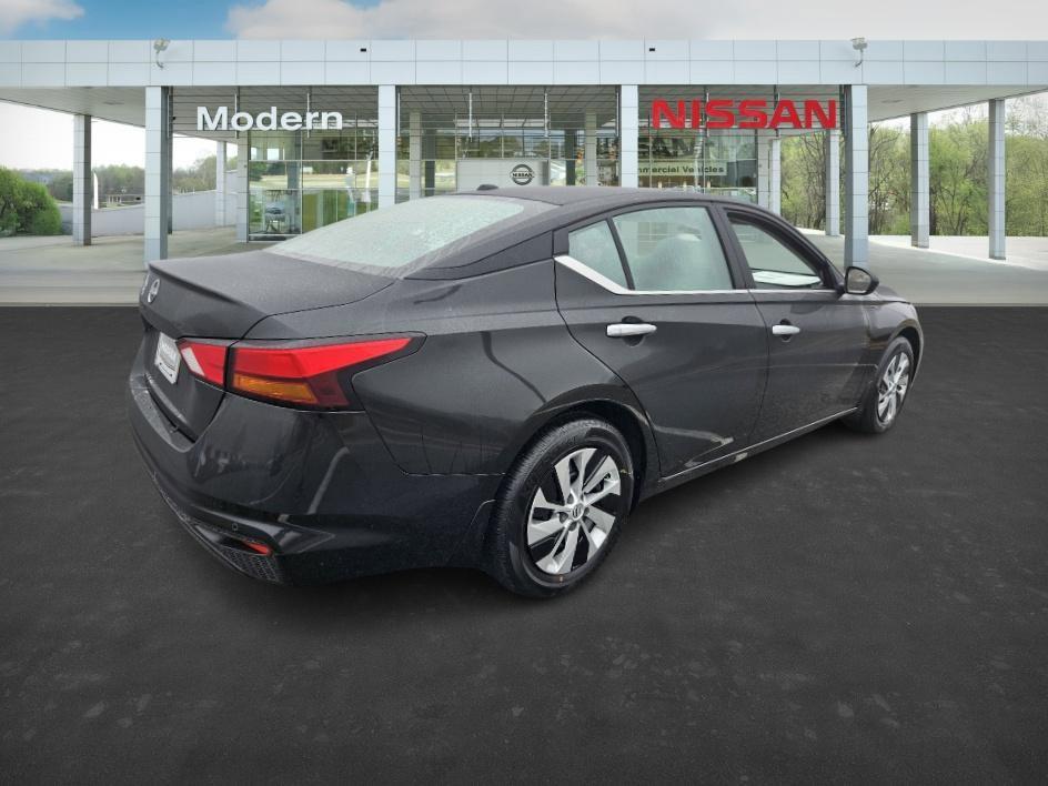 new 2025 Nissan Altima car, priced at $26,450