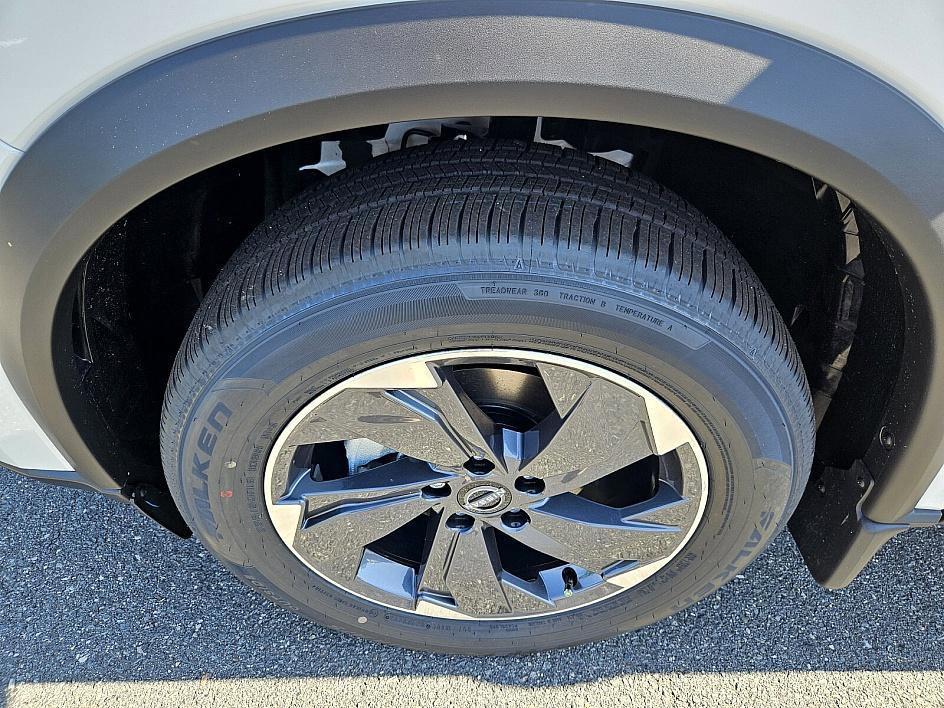 new 2025 Nissan Rogue car, priced at $29,889