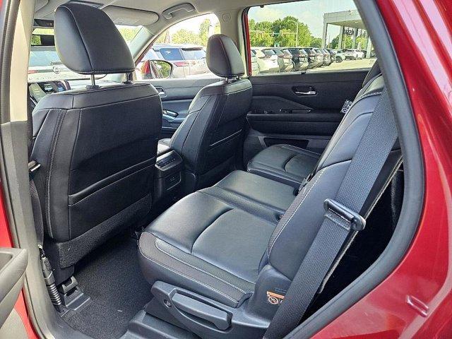 used 2023 Nissan Pathfinder car, priced at $35,004