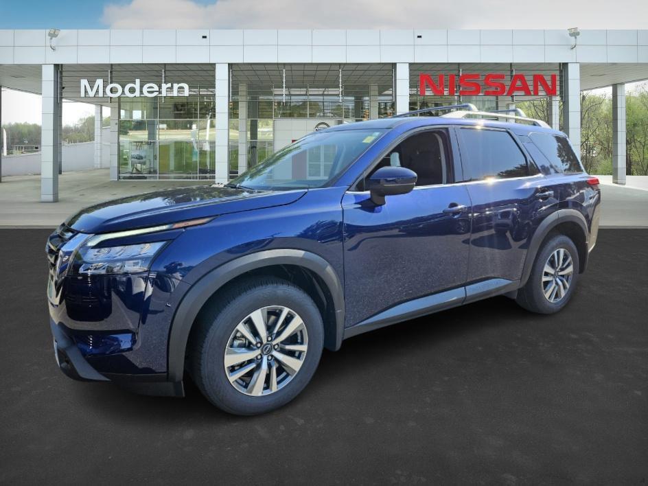 new 2025 Nissan Pathfinder car, priced at $40,921