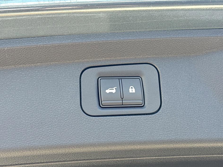 new 2025 Nissan Armada car, priced at $68,366