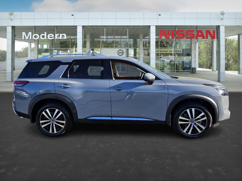 new 2025 Nissan Pathfinder car, priced at $48,790
