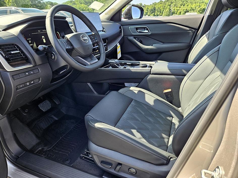 new 2025 Nissan Rogue car, priced at $40,200