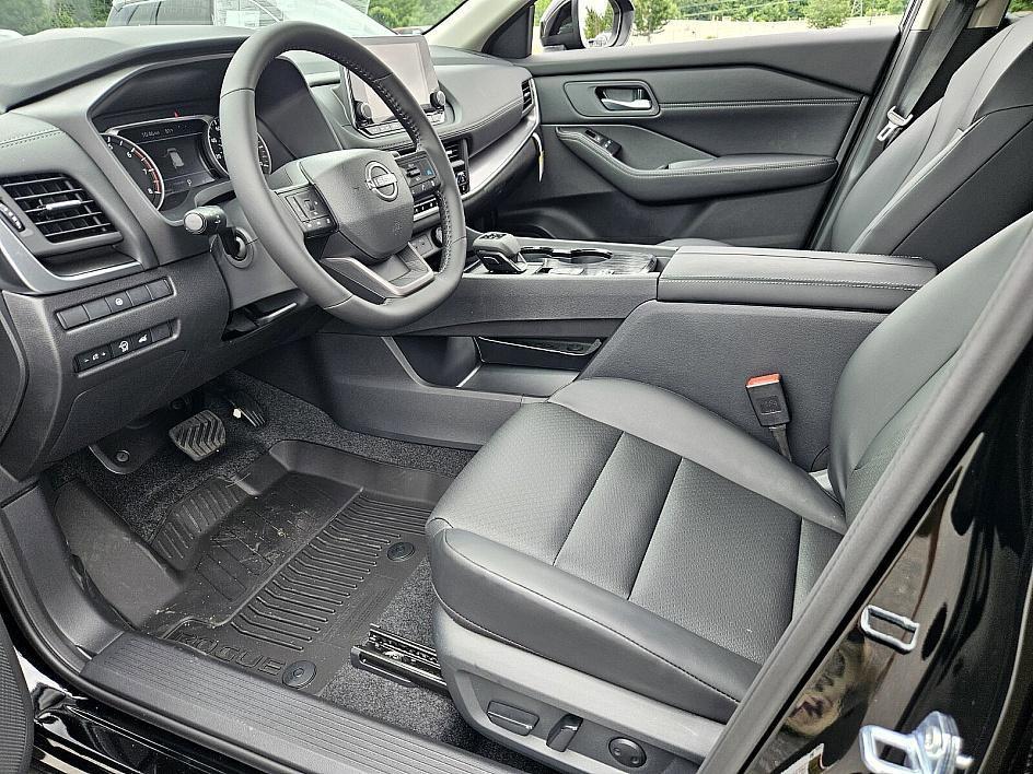 new 2025 Nissan Rogue car, priced at $31,282