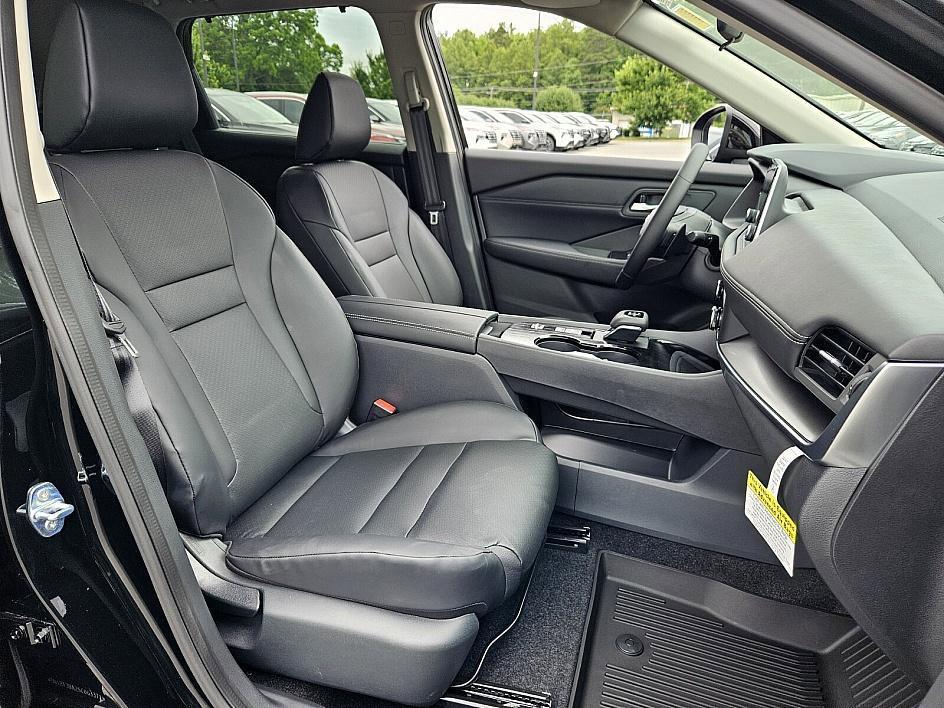 new 2025 Nissan Rogue car, priced at $31,282