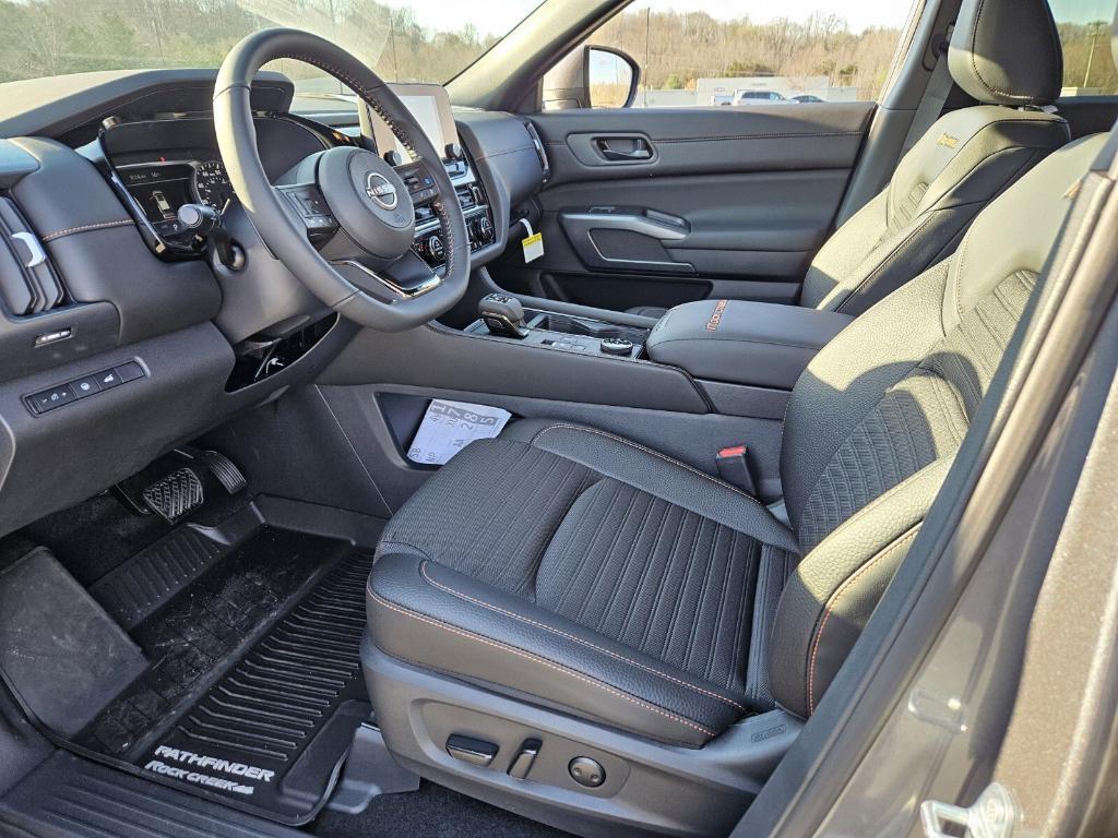 new 2025 Nissan Pathfinder car, priced at $41,990