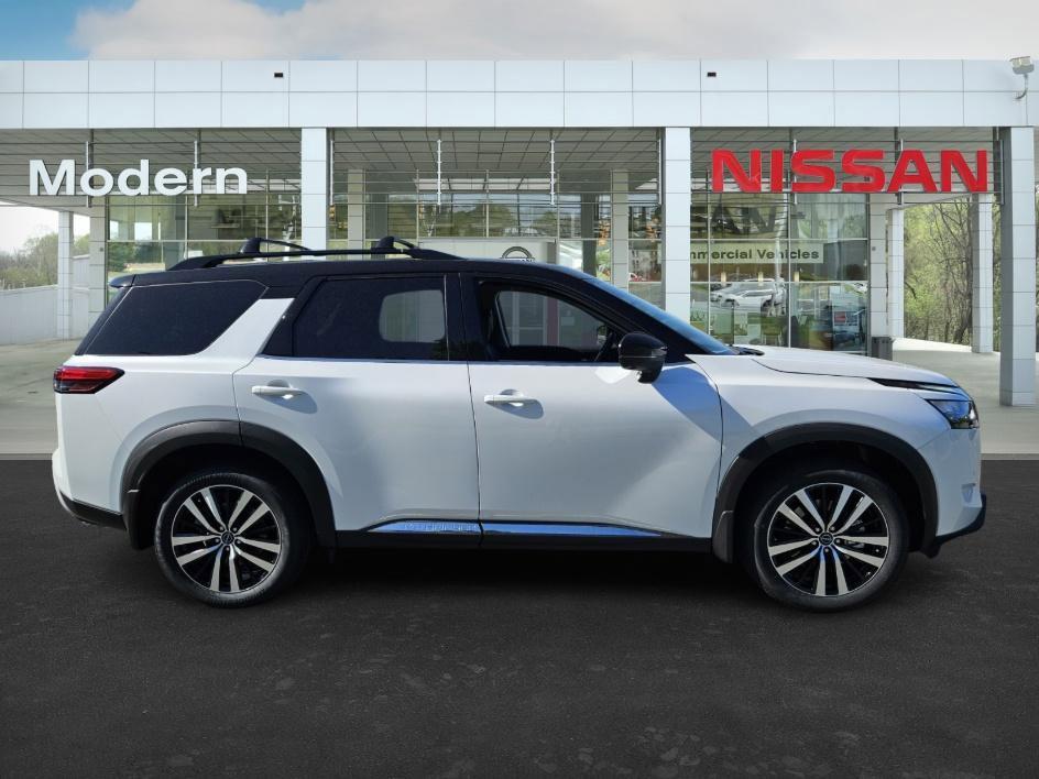 new 2025 Nissan Pathfinder car, priced at $48,695