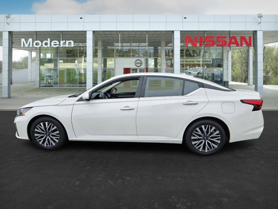 used 2023 Nissan Altima car, priced at $21,588