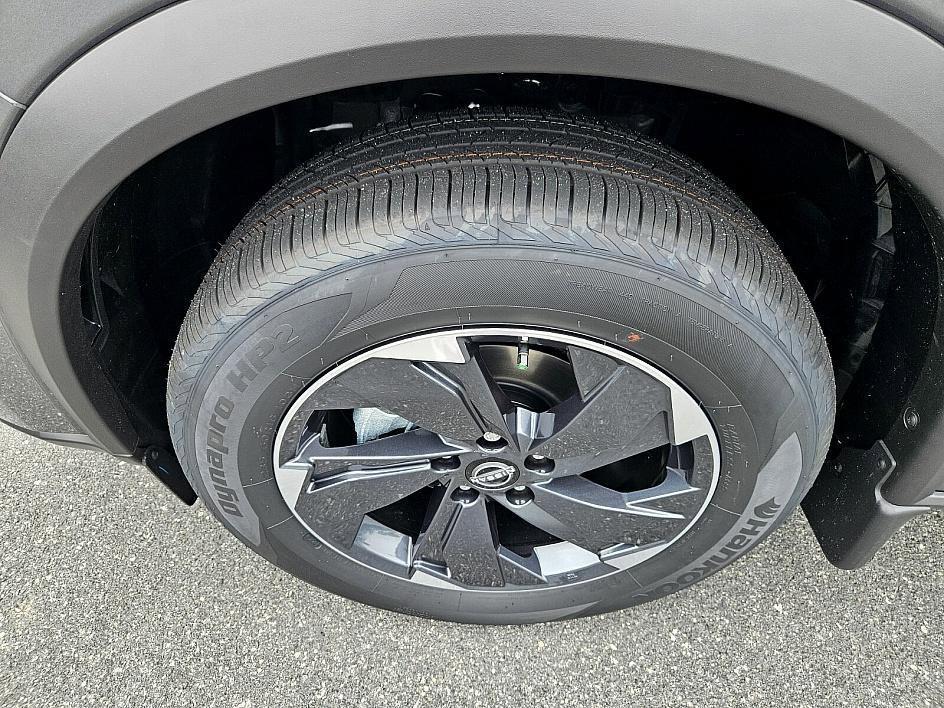 new 2025 Nissan Rogue car, priced at $30,828