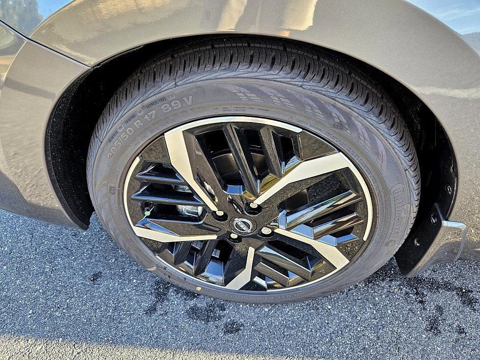 new 2025 Nissan Versa car, priced at $22,995