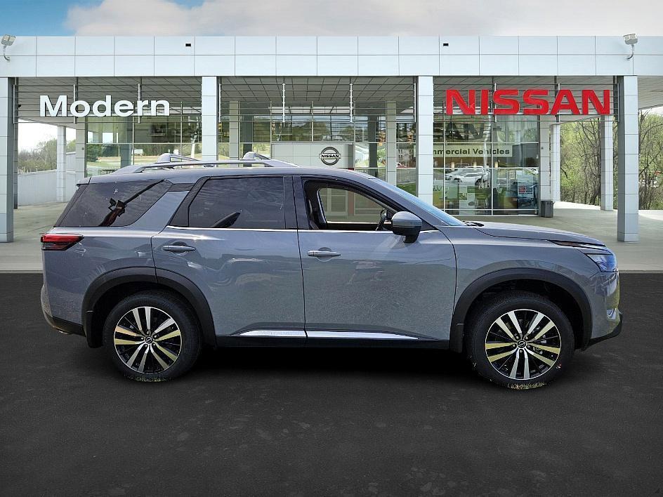 new 2025 Nissan Pathfinder car, priced at $41,656