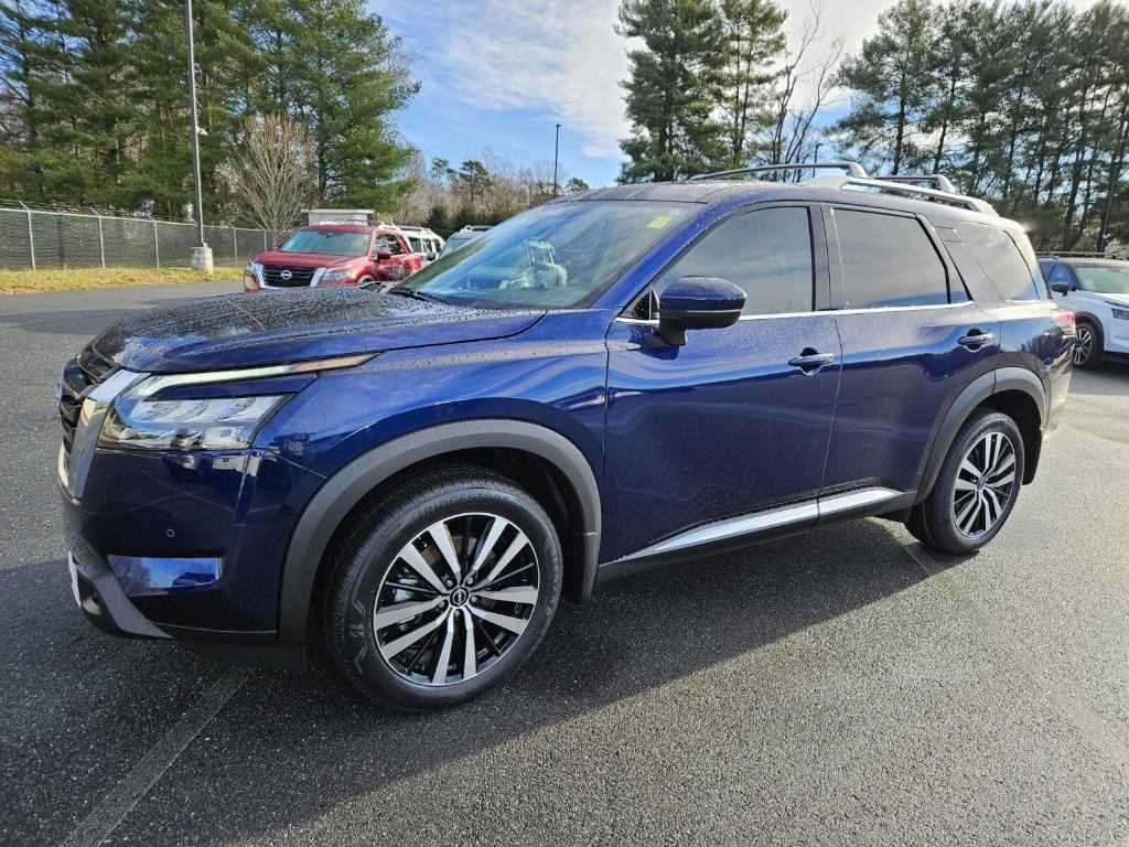 new 2025 Nissan Pathfinder car, priced at $50,855