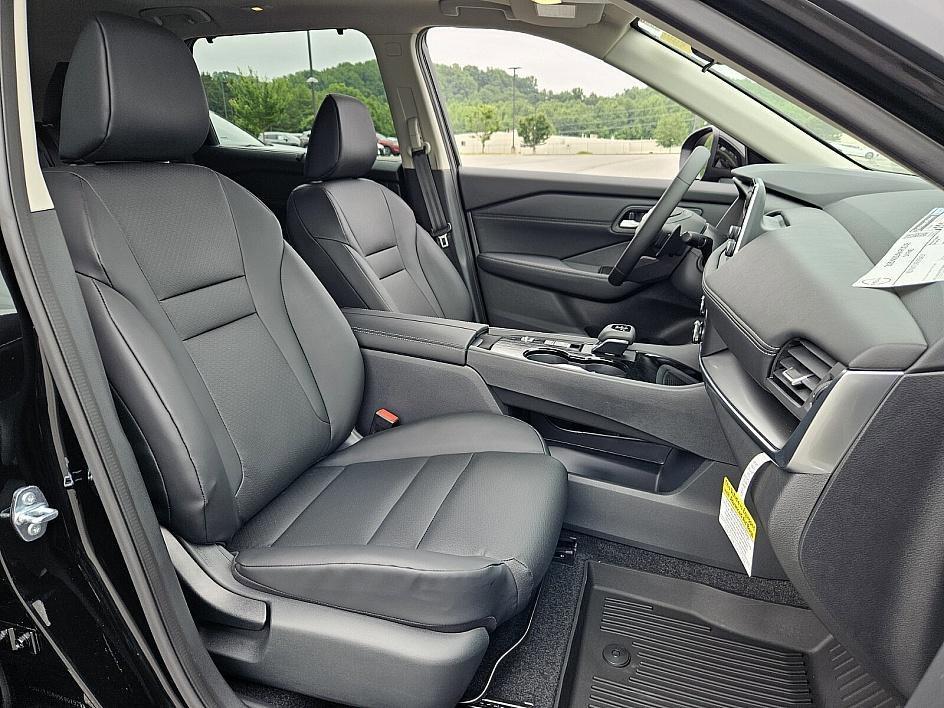 new 2025 Nissan Rogue car, priced at $31,282