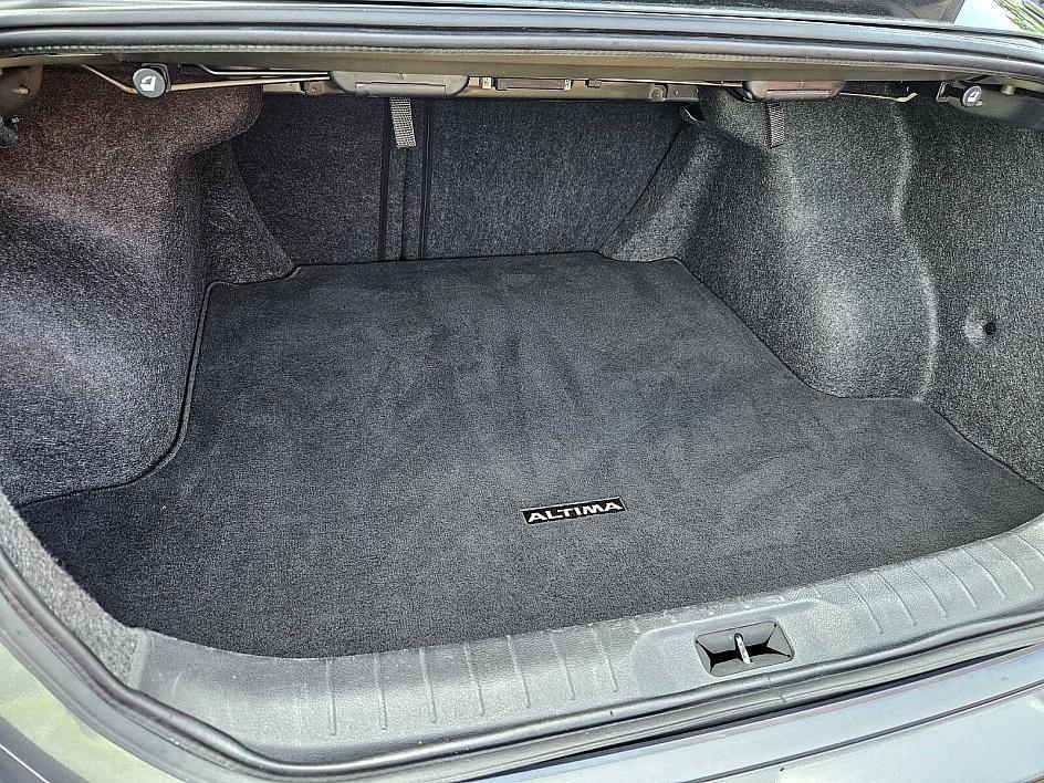 used 2023 Nissan Altima car, priced at $21,399