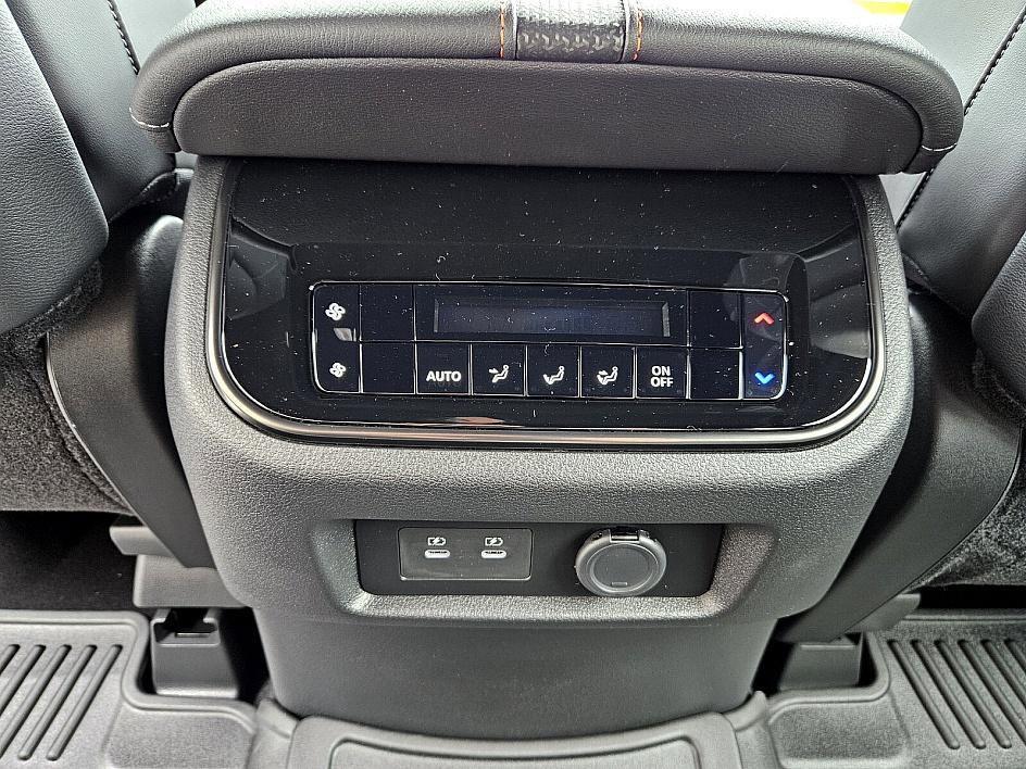 new 2025 Nissan Armada car, priced at $71,470