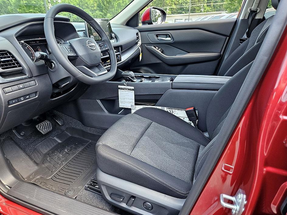 new 2025 Nissan Rogue car, priced at $29,889