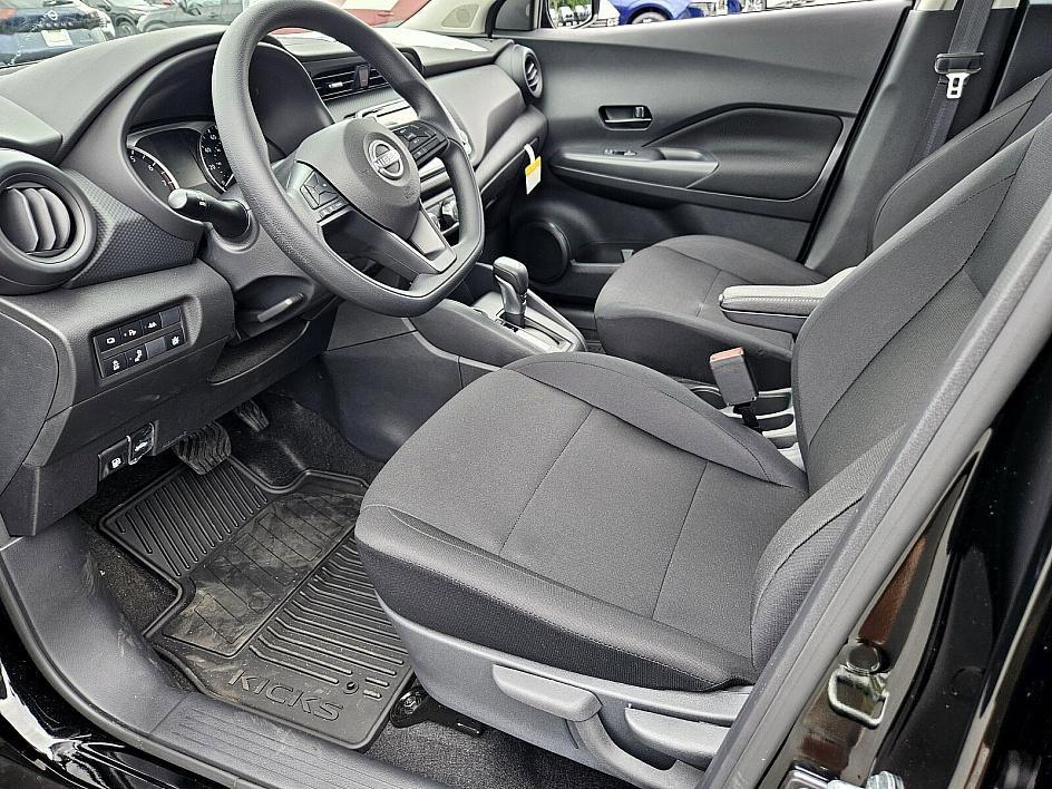 new 2025 Nissan Kicks Play car, priced at $22,035