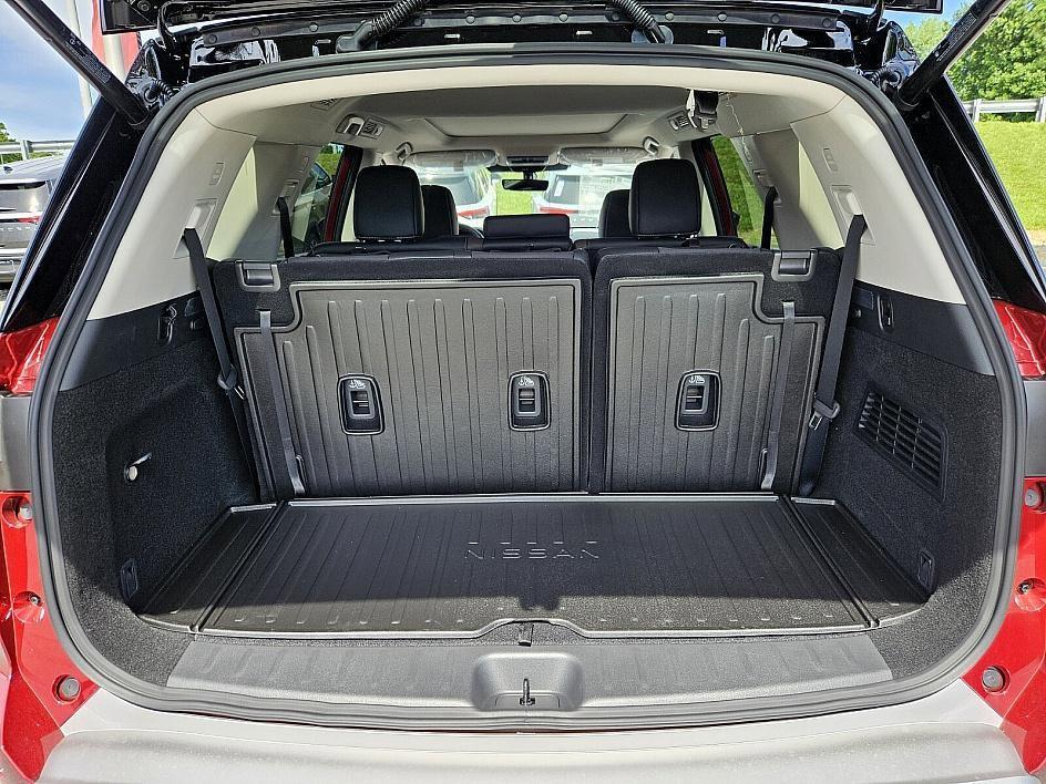 new 2025 Nissan Pathfinder car, priced at $48,209