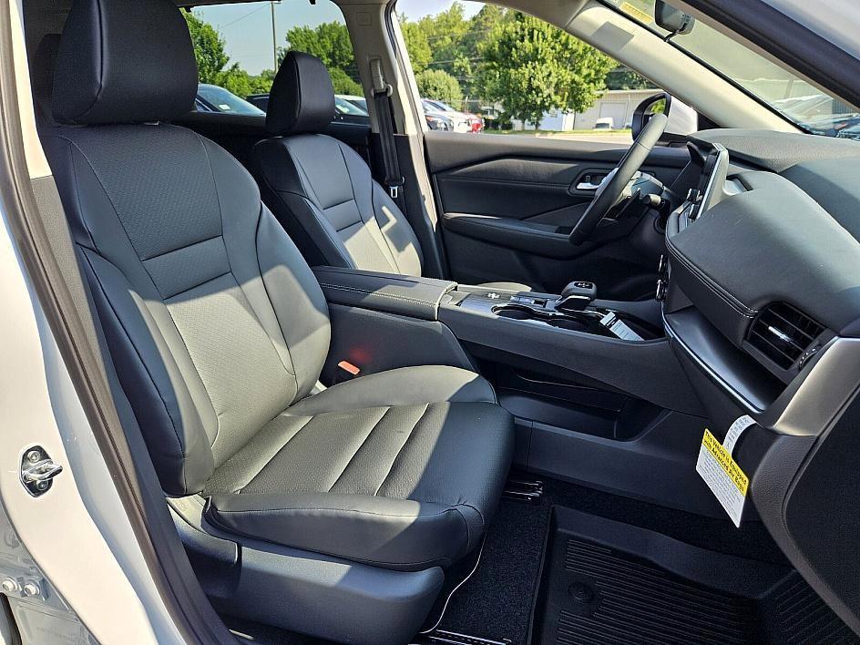new 2025 Nissan Rogue car, priced at $31,686