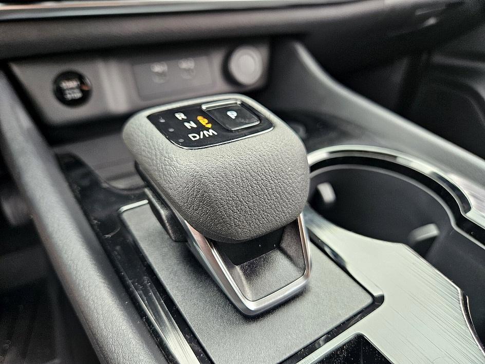 new 2025 Nissan Rogue car, priced at $28,956