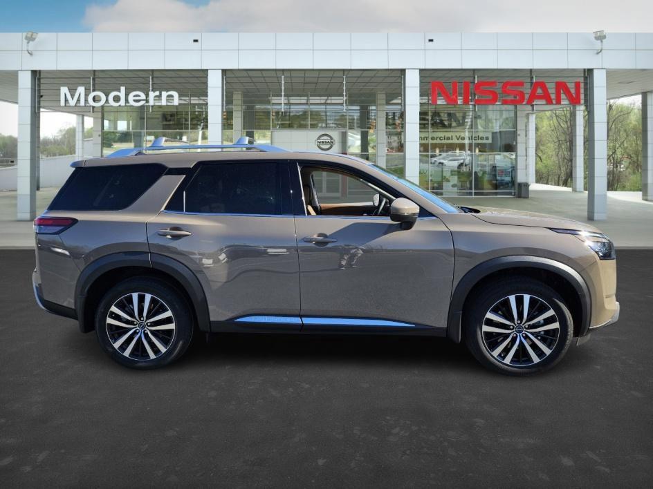 new 2025 Nissan Pathfinder car, priced at $48,590
