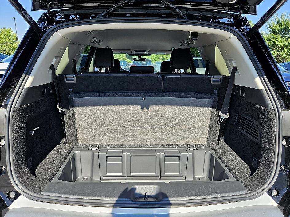 new 2025 Nissan Pathfinder car, priced at $41,227