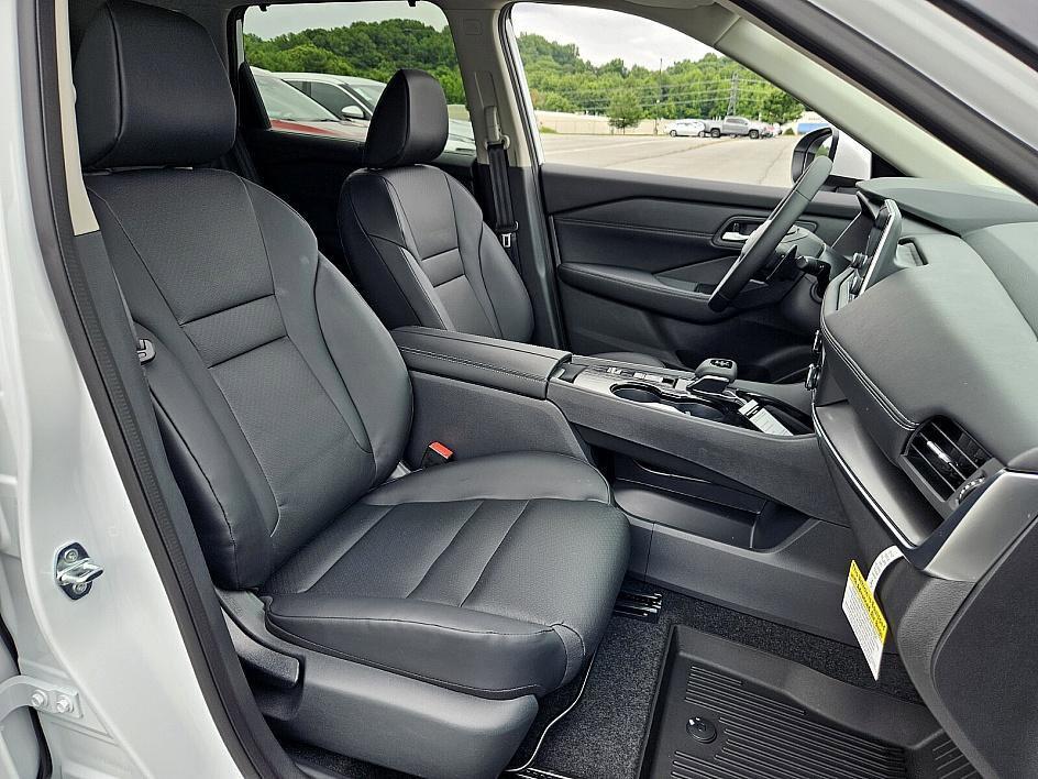new 2025 Nissan Rogue car, priced at $31,686