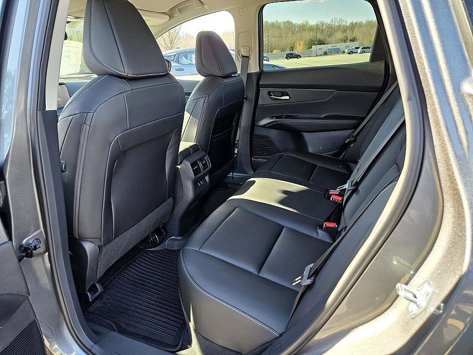 new 2025 Nissan Murano car, priced at $40,625