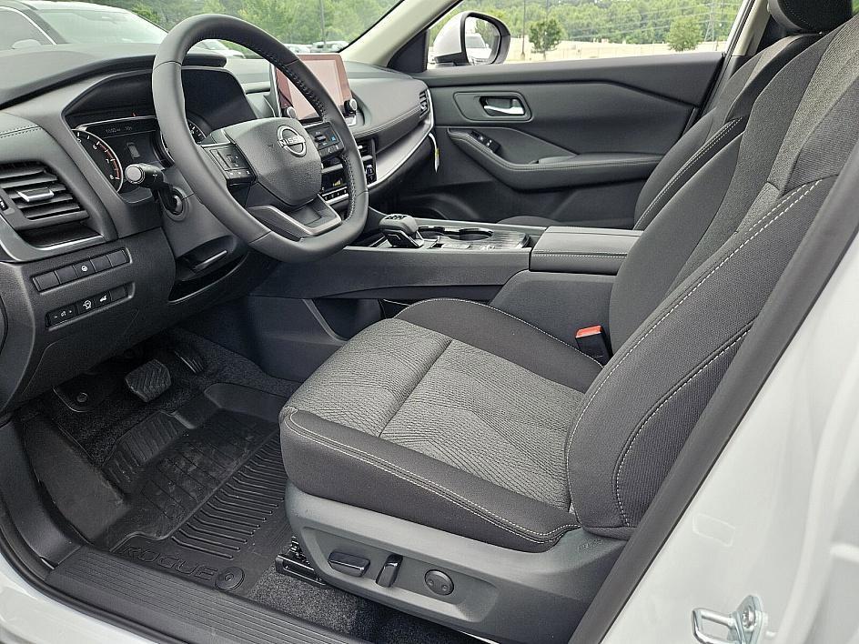 new 2025 Nissan Rogue car, priced at $29,889