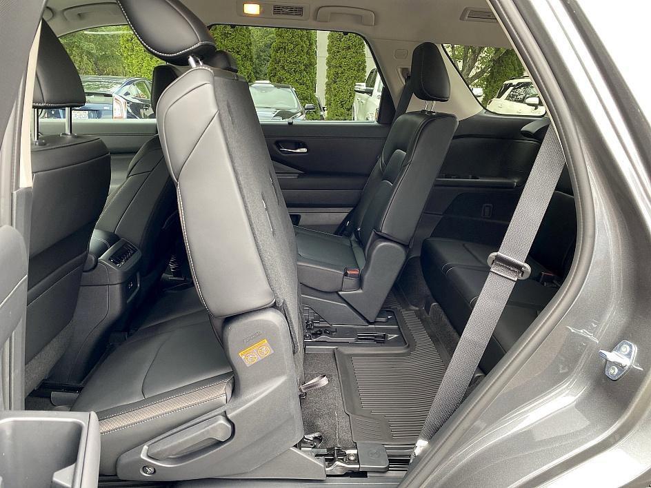 new 2025 Nissan Pathfinder car, priced at $35,667