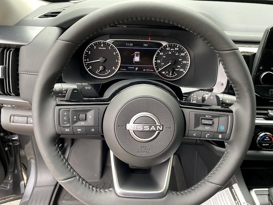 new 2025 Nissan Pathfinder car, priced at $35,667