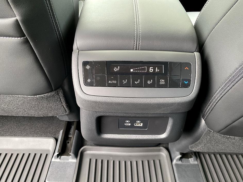 new 2025 Nissan Pathfinder car, priced at $35,667