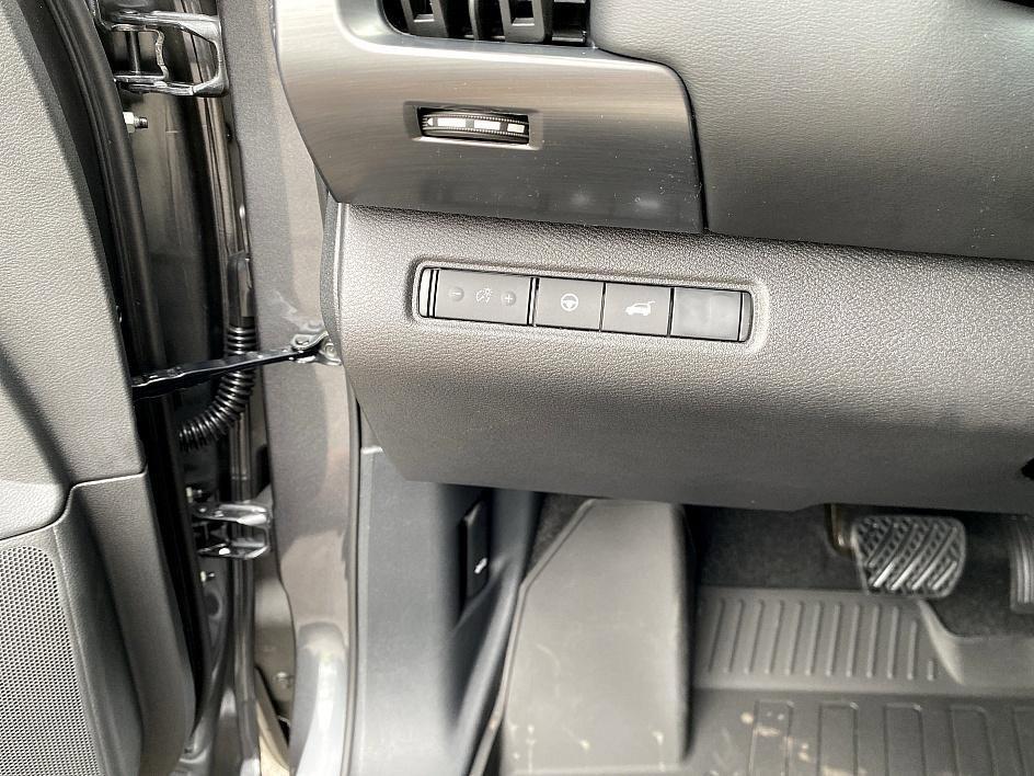 new 2025 Nissan Pathfinder car, priced at $35,667