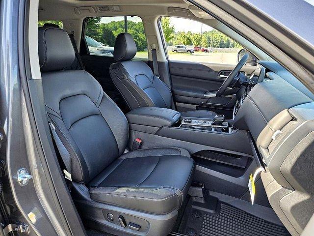 new 2025 Nissan Pathfinder car, priced at $42,822