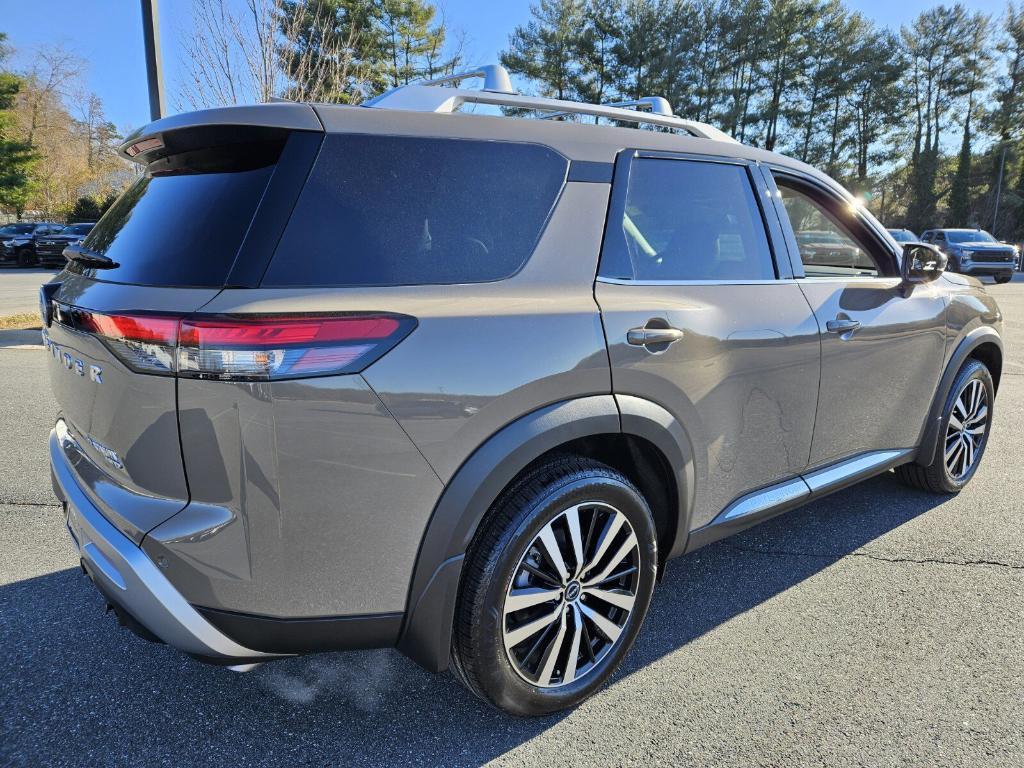 new 2025 Nissan Pathfinder car, priced at $51,280