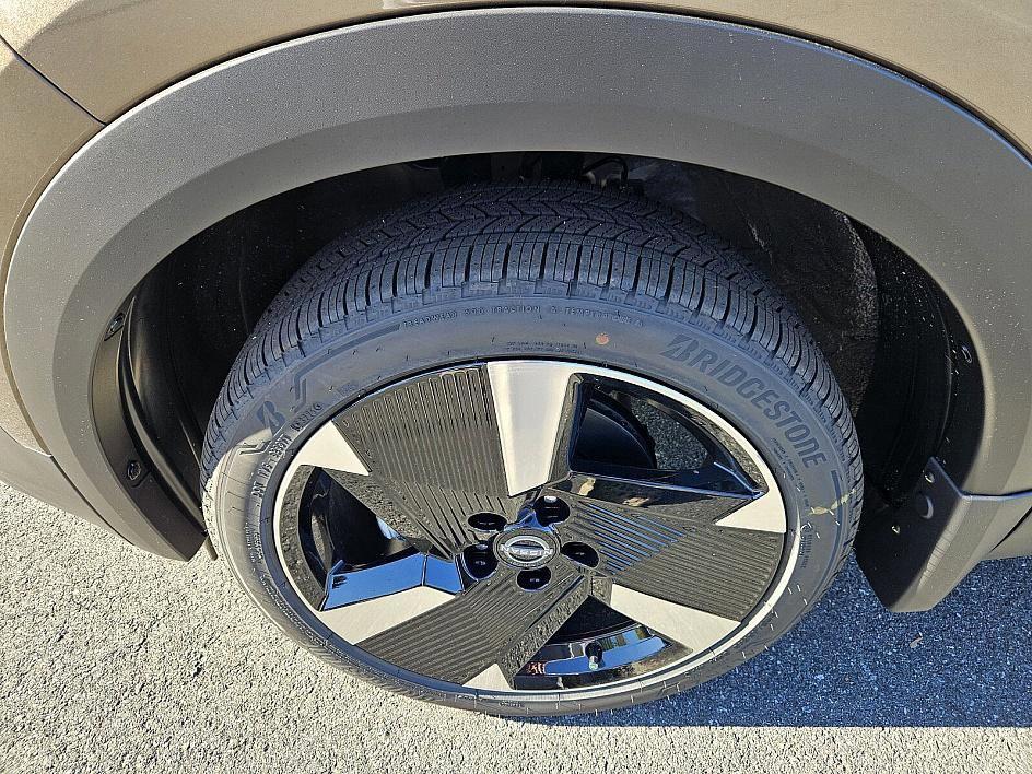 new 2026 Nissan Kicks car, priced at $26,278