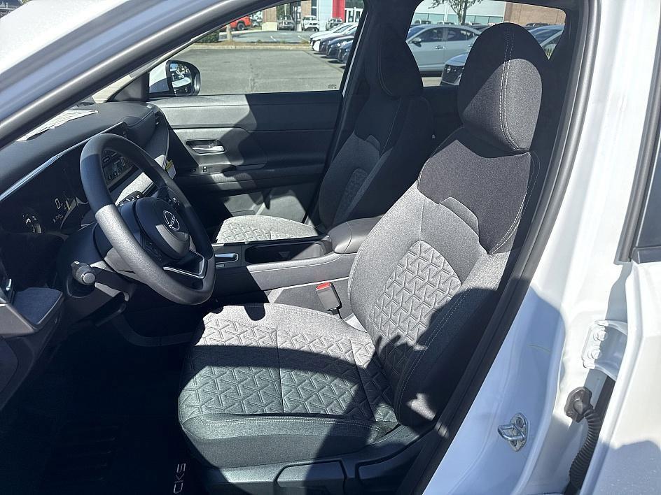 new 2025 Nissan Kicks car, priced at $24,311