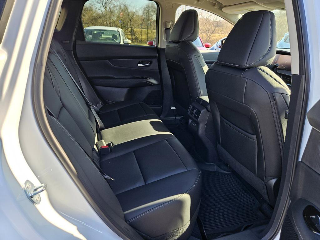 new 2025 Nissan Murano car, priced at $42,050