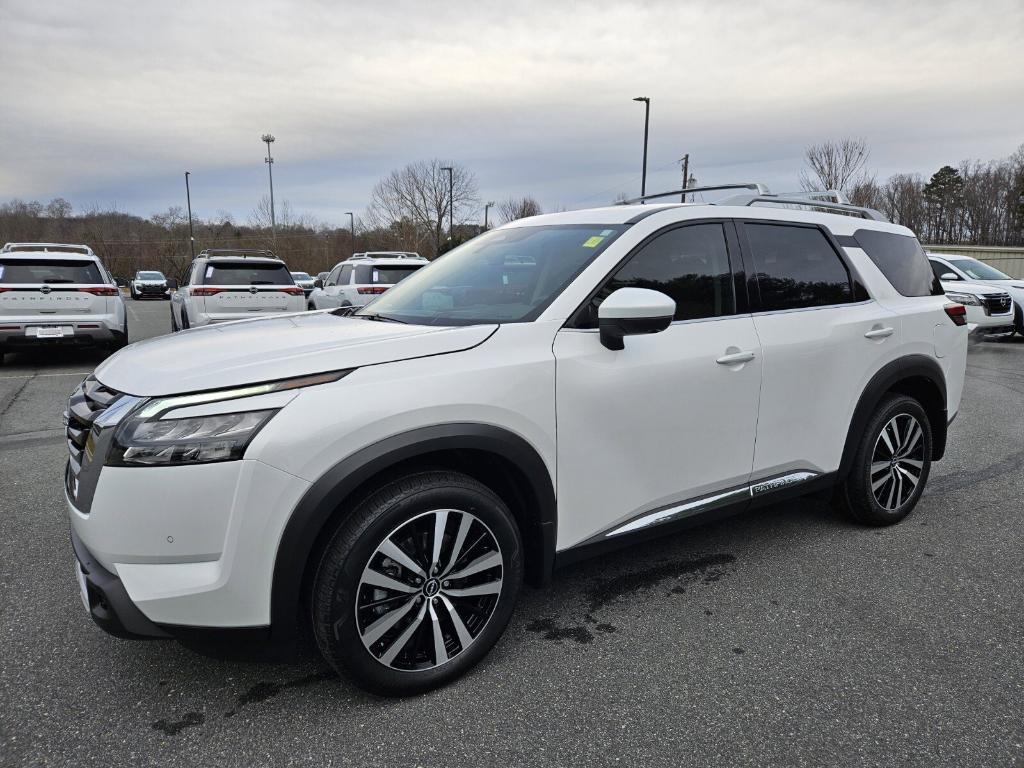 new 2025 Nissan Pathfinder car, priced at $51,830