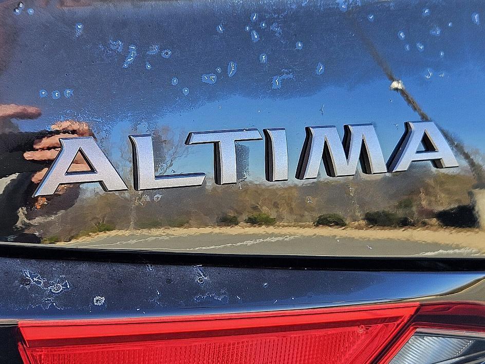 new 2025 Nissan Altima car, priced at $26,450