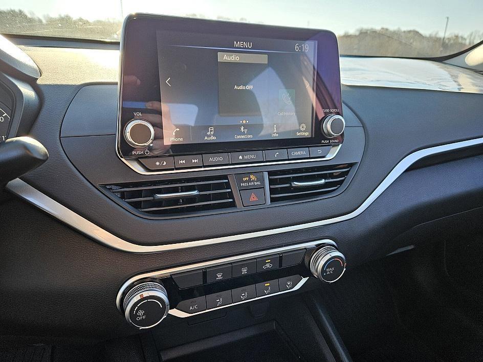 new 2025 Nissan Altima car, priced at $26,450