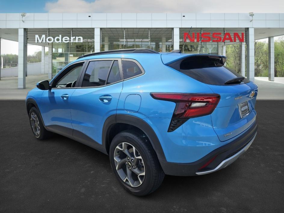 used 2025 Chevrolet Trax car, priced at $22,666