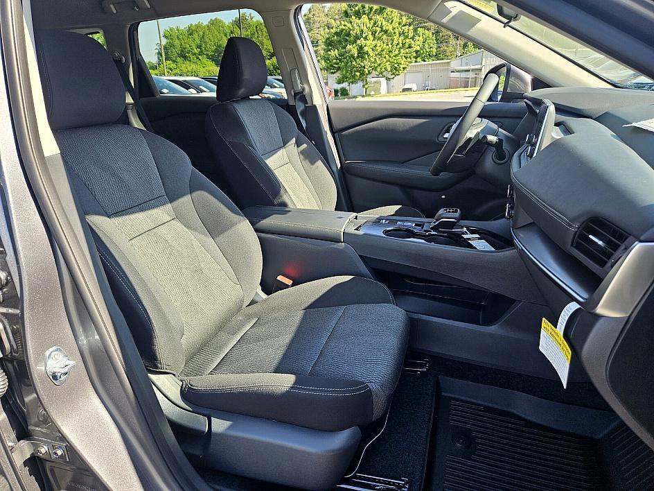 new 2025 Nissan Rogue car, priced at $30,256