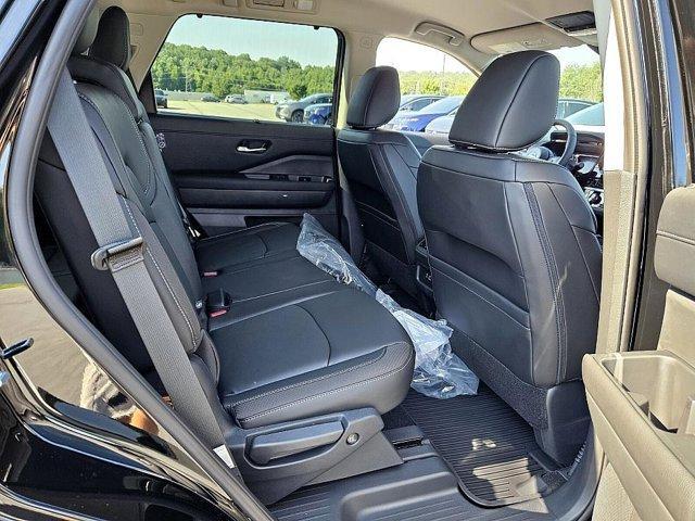 new 2025 Nissan Pathfinder car, priced at $41,227