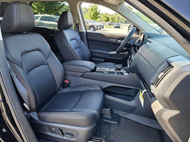 new 2025 Nissan Pathfinder car, priced at $41,227