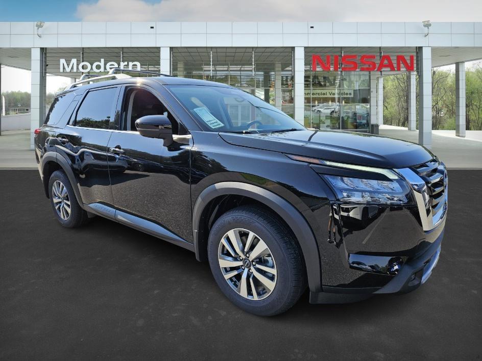 new 2025 Nissan Pathfinder car, priced at $41,227