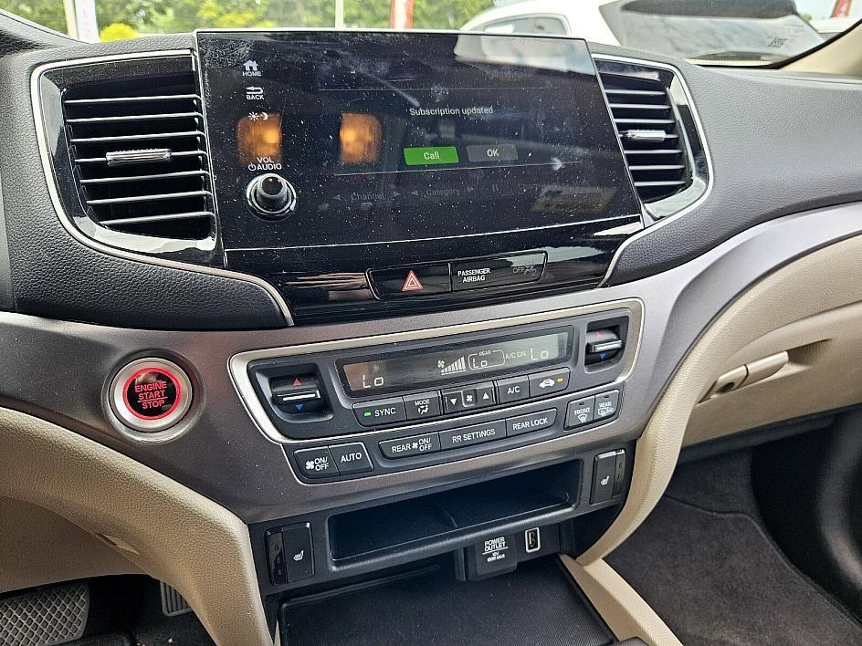 used 2020 Honda Pilot car, priced at $22,888